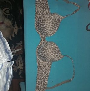 VERY comfortable calvin Klein leopard bra